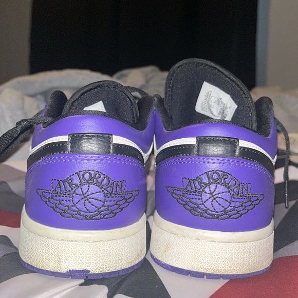 Air Jordan 1 Low Court Purple/Size: 9.5 - Picture 6 of 7